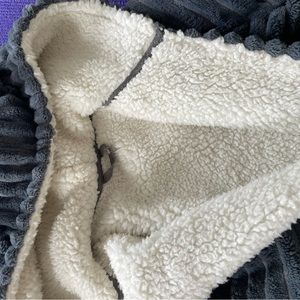 Marks and Spencer kids bath robe, size 7-8